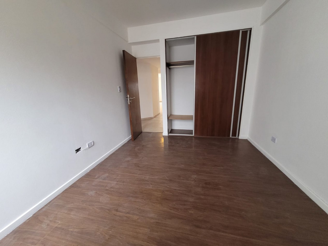 Venta   Departamento  3 ambientes cochera 