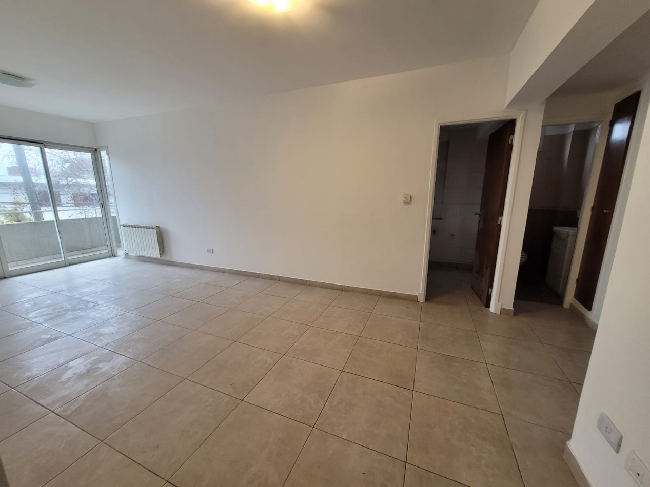 Venta   Departamento  3 ambientes cochera 