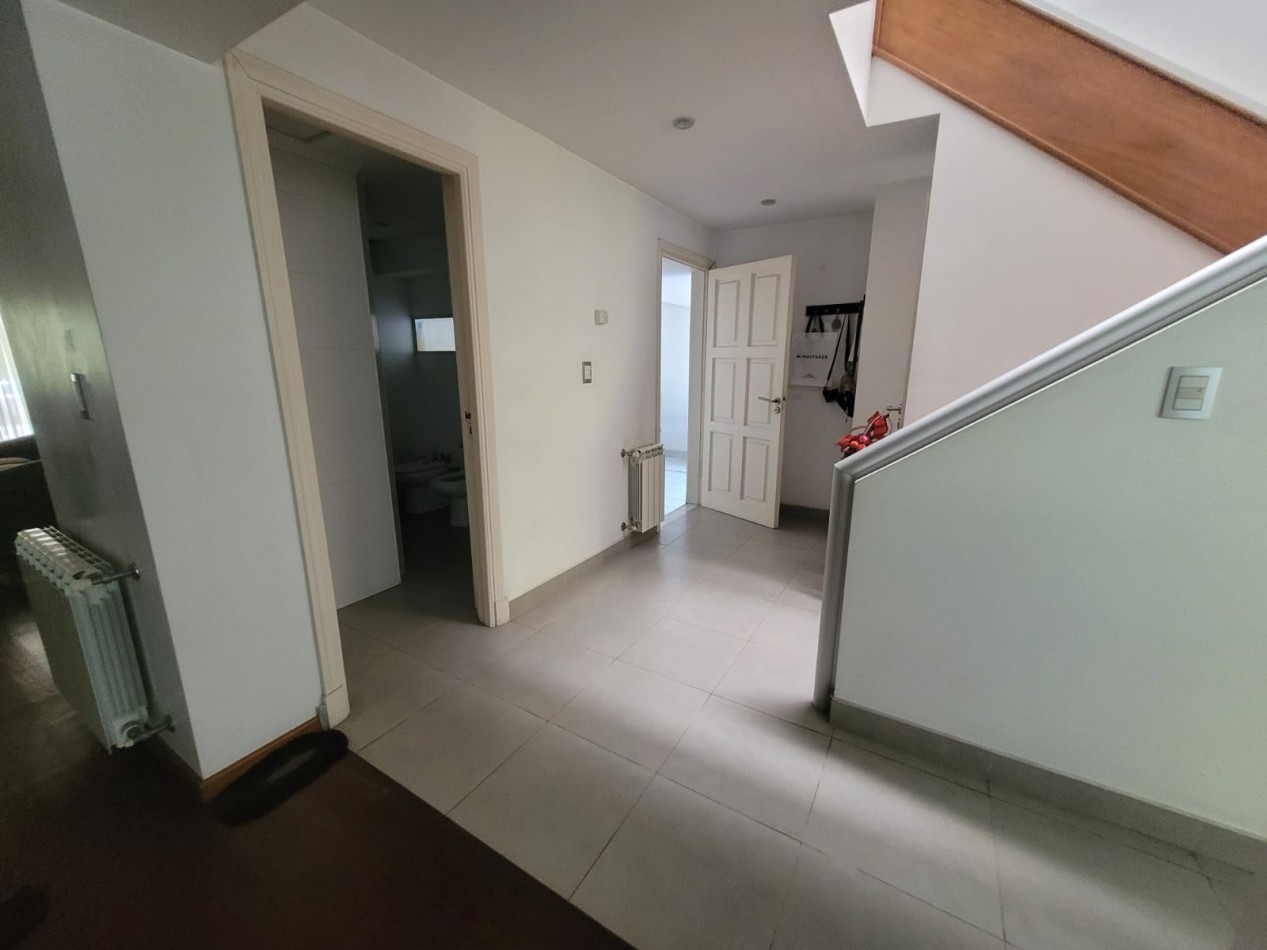 Los Troncos  Venta Chalet   4 ambientes - Quincho Parque 