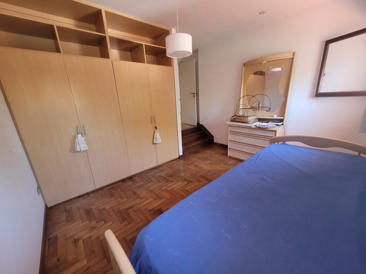 Los Troncos  Venta Chalet   4 ambientes - Quincho Parque 