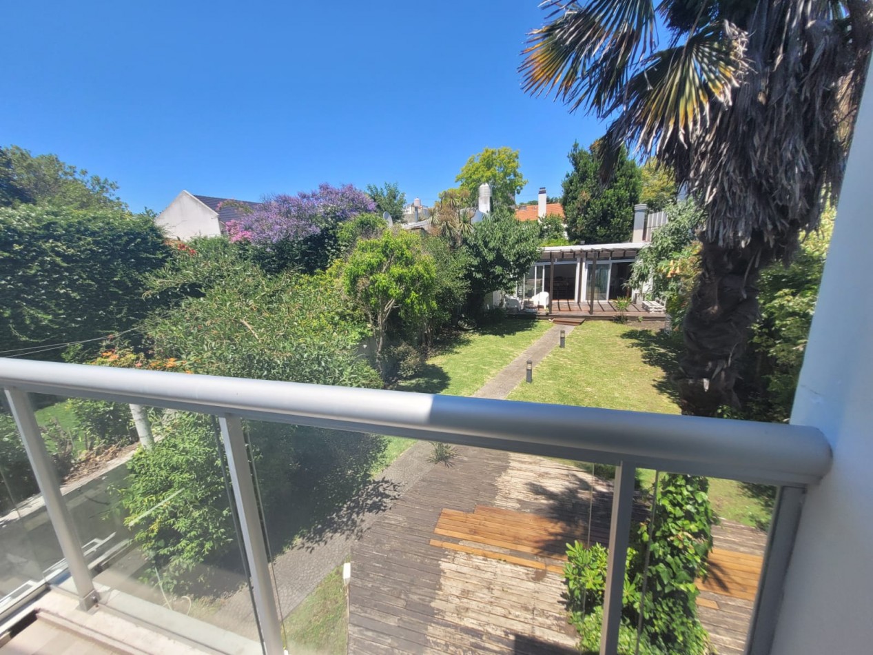 Los Troncos  Venta Chalet   4 ambientes - Quincho Parque 