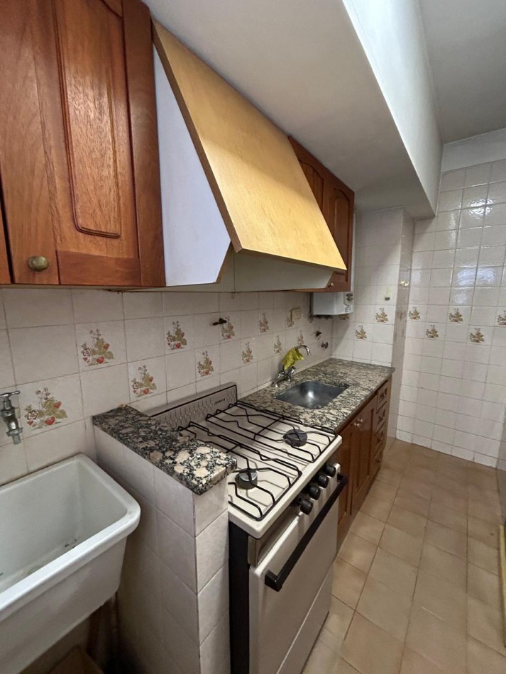 Venta   Departamento 2 amientes  Lateral centro 