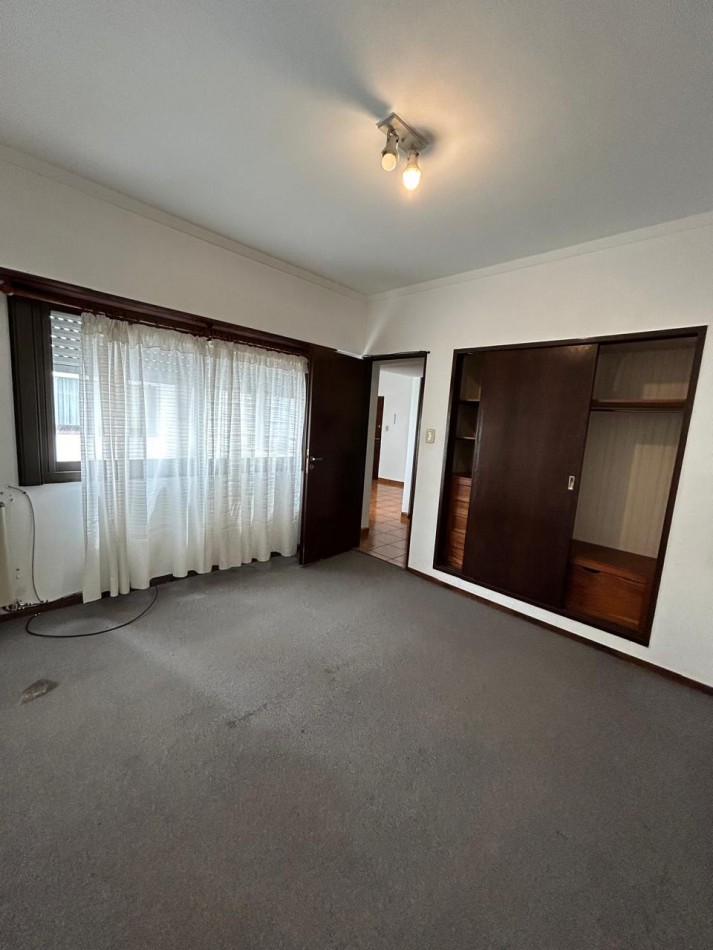 Venta   Departamento 2 amientes  Lateral centro 