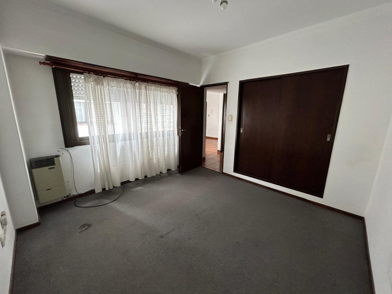 Venta   Departamento 2 amientes  Lateral centro 