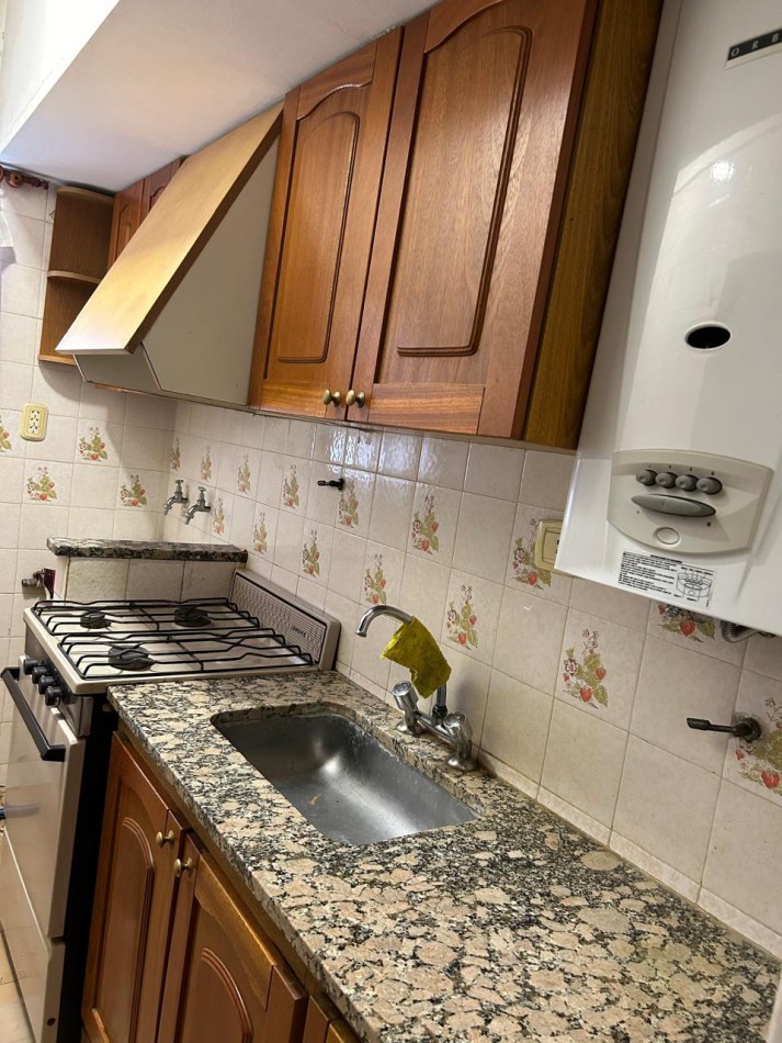Venta   Departamento 2 amientes  Lateral centro 