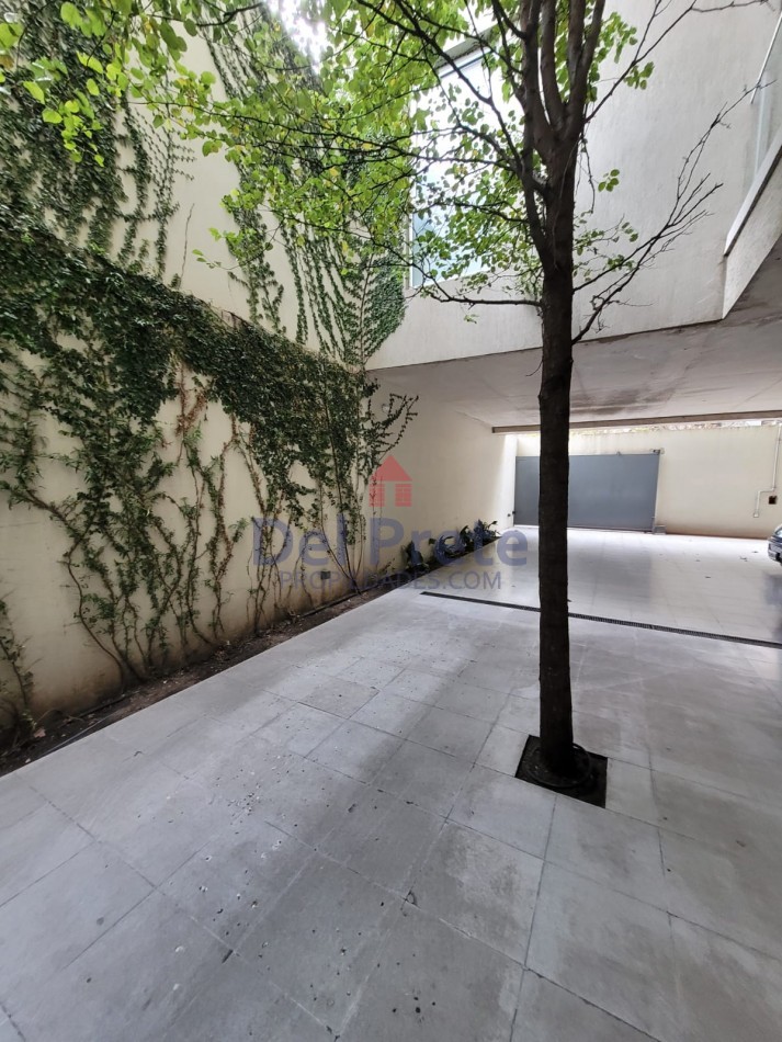 Guemes  Venta semipiso de 3 ambientes cochera 
