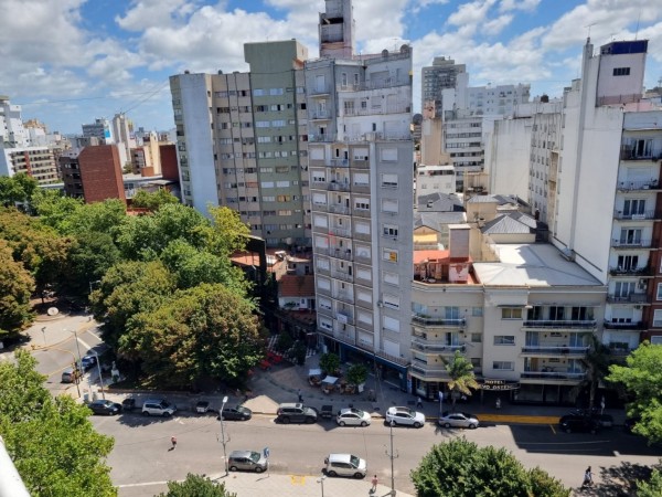 Venta Piso 4 ambientes cochera y baulera Diagonal Puyrredon