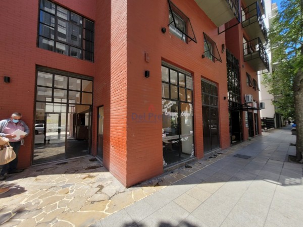 Venta Local en Esquina  Tucuman  y Falucho  Mar del Plata 