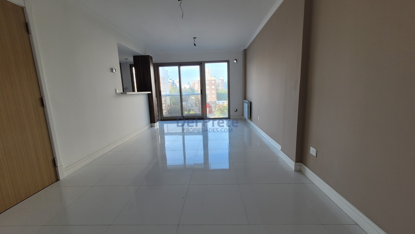 Venta 3 ambientes cochera Plaza Mitre