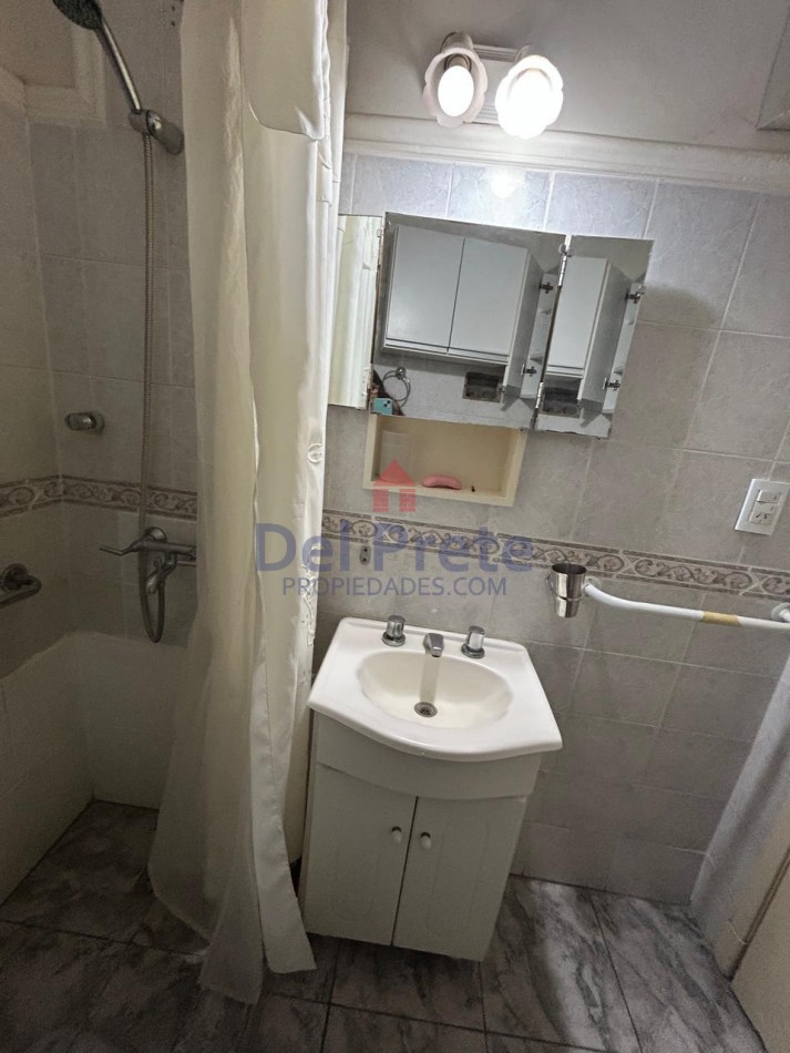 Plaza Mitre venta 3 ambientes con dependencia 