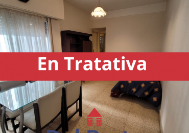 Venta  Departamento de 2 ambientes  lateral 