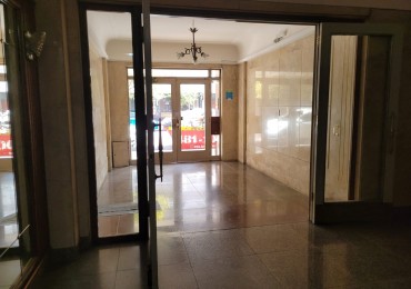 Venta  Plaza Mitre 2 ambientes Lateral  Luminoso