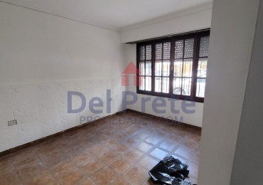 Alquiler   Profesional   Casa  4 ambientes  con parque  