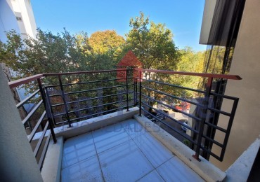 Venta  en Pozo  1 y 2 ambientes La Perla 