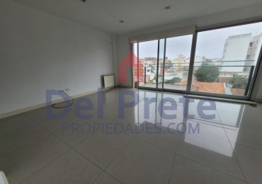 Alquiler semi piso de 2 ambientes cochera 